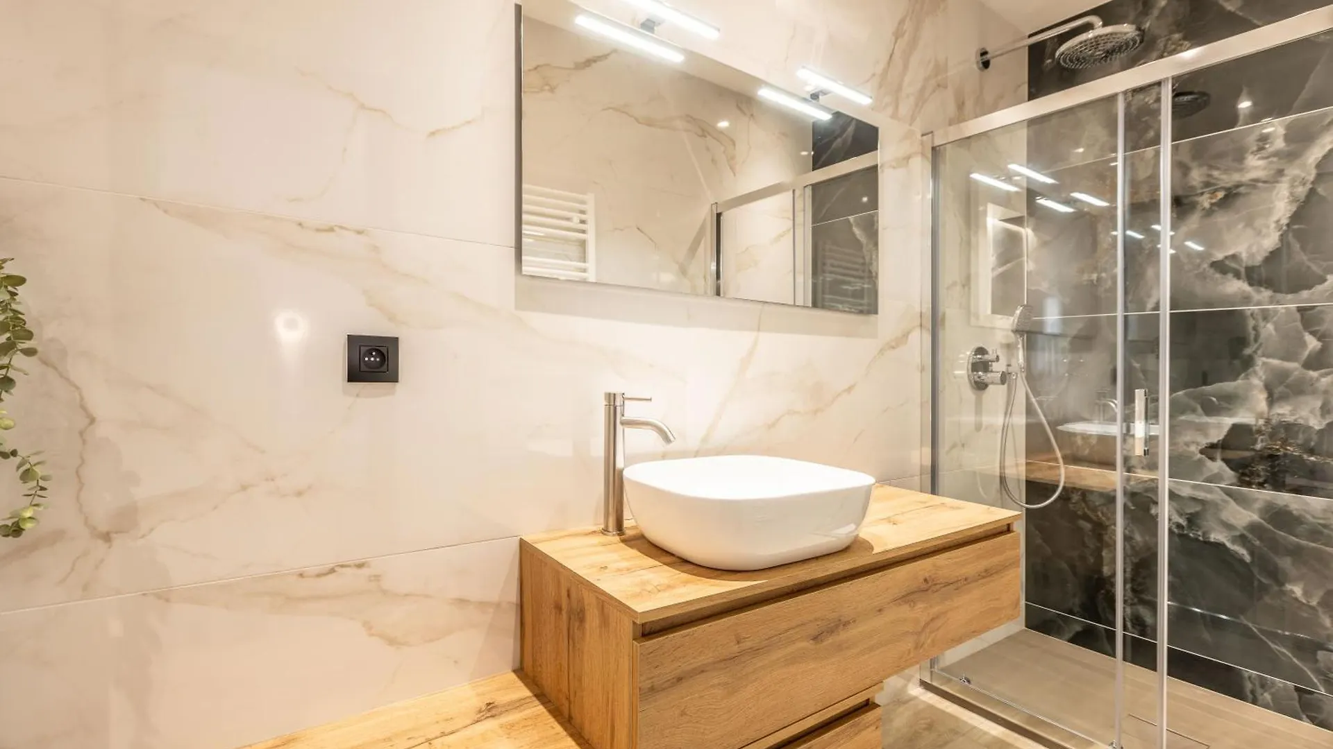 Apartment Bliss Triplex - Hyper Centre - Sauna - Bbq - Jacuzzi - Lracannes