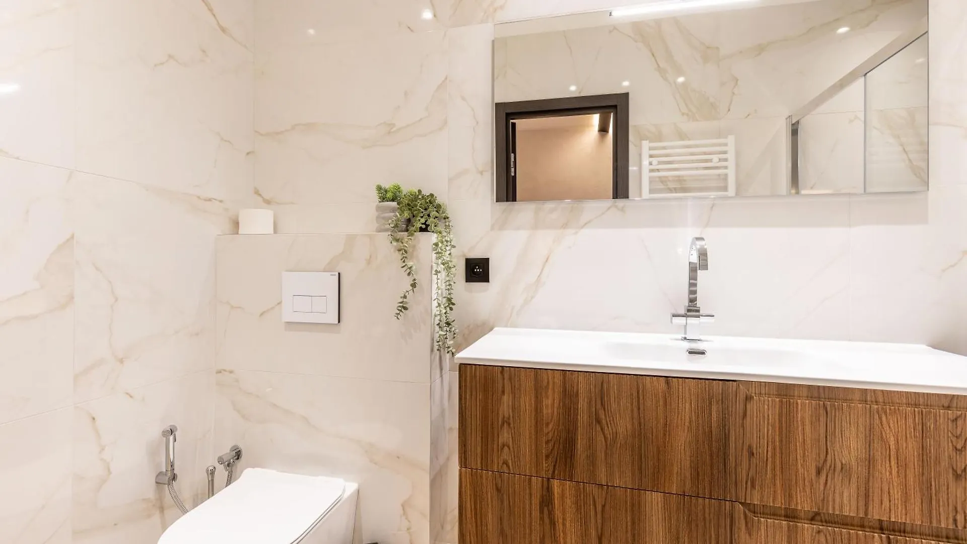 Apartment Bliss Triplex - Hyper Centre - Sauna - Bbq - Jacuzzi - Lracannes France