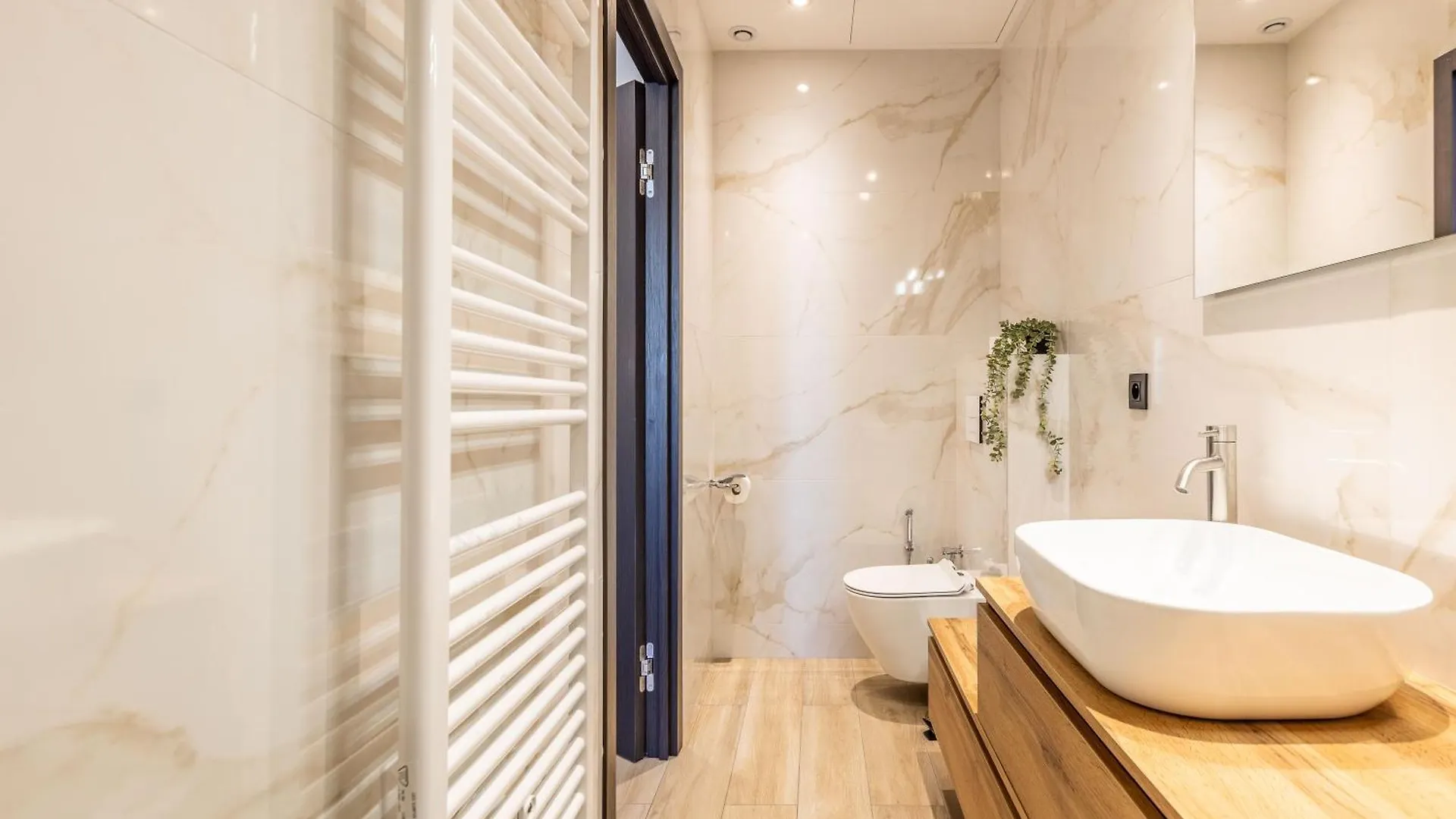 Apartment Bliss Triplex - Hyper Centre - Sauna - Bbq - Jacuzzi - Lracannes France